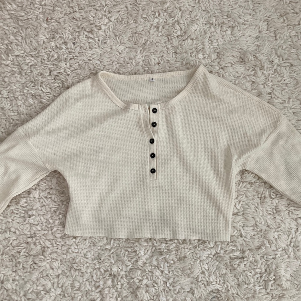 Cute layering shirt!!